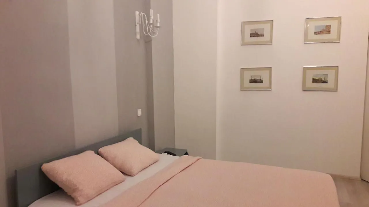Himalaya Aparthotel Bucureşti 0*,  România